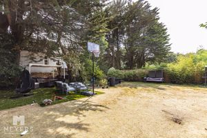 Photo 17- click for photo gallery